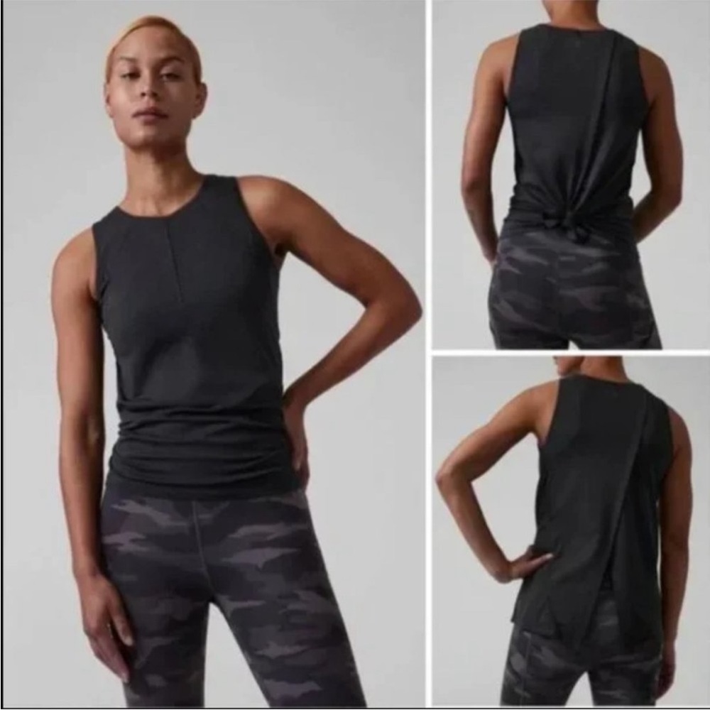 ATHLETA Black Foothill Crew Neck Split Back Sleeveless
Top Size XS